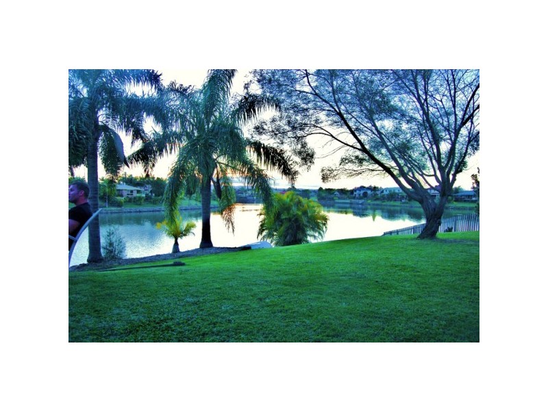 24 Placid Ct, Varsity Lakes QLD 4227