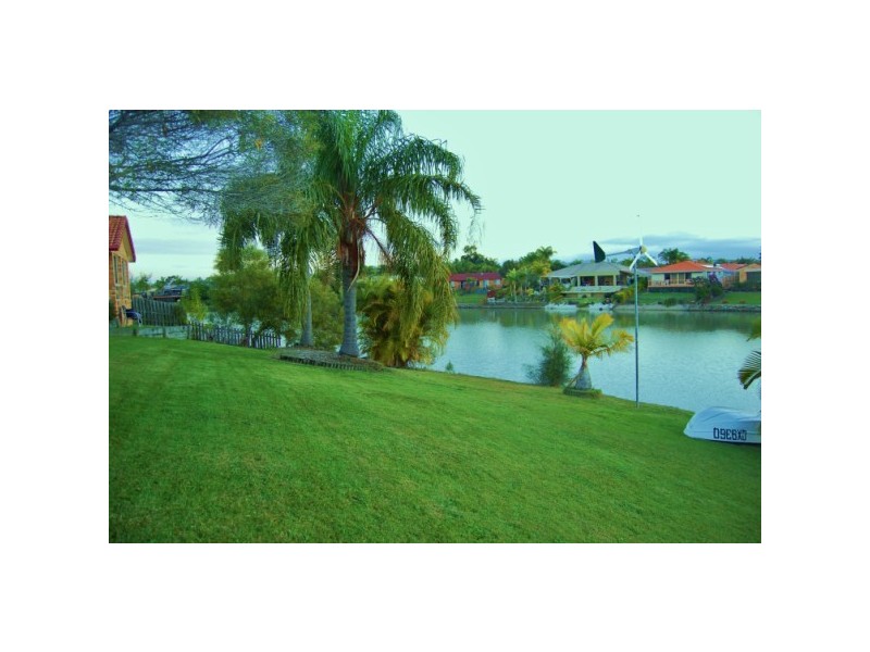 24 Placid Ct, Varsity Lakes QLD 4227