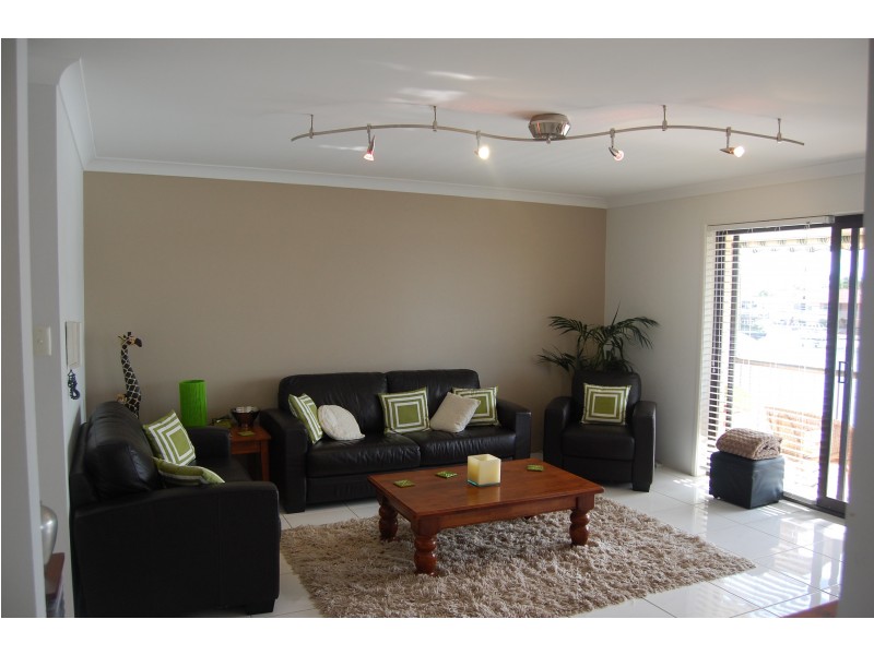 6/4 Aquila Court, Mermaid Waters QLD 4218