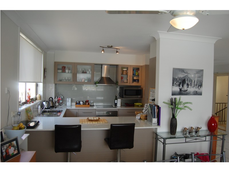 6/4 Aquila Court, Mermaid Waters QLD 4218