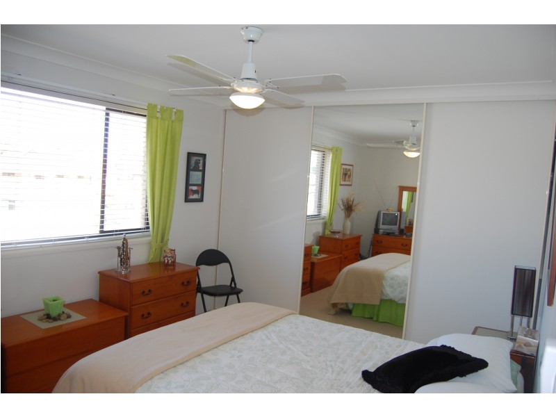 6/4 Aquila Court, Mermaid Waters QLD 4218