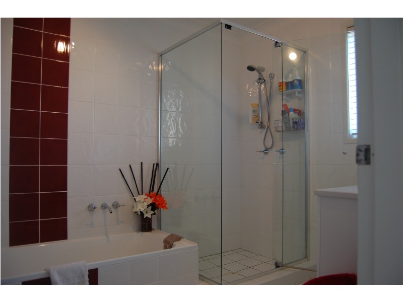 6/4 Aquila Court, Mermaid Waters QLD 4218