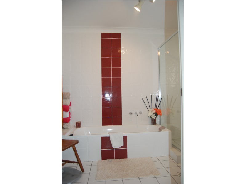 6/4 Aquila Court, Mermaid Waters QLD 4218