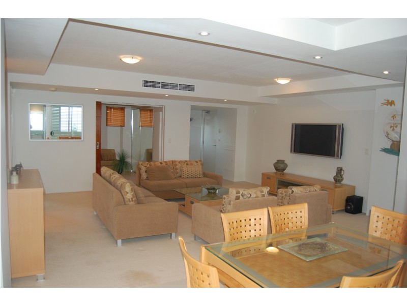 27/19 Mermaid Avenue, Broadbeach QLD 4218