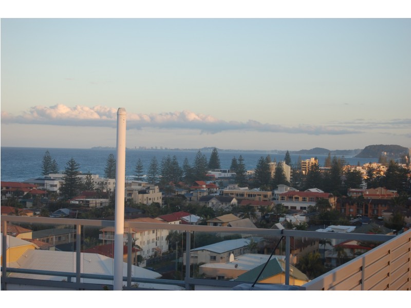 27/19 Mermaid Avenue, Broadbeach QLD 4218