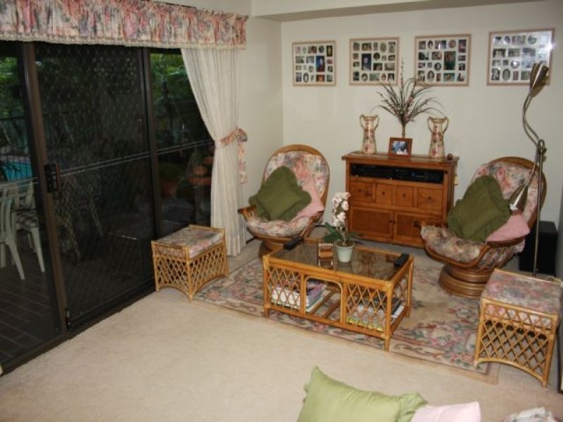 5 Wanneroo Court, Mermaid Waters QLD 4218