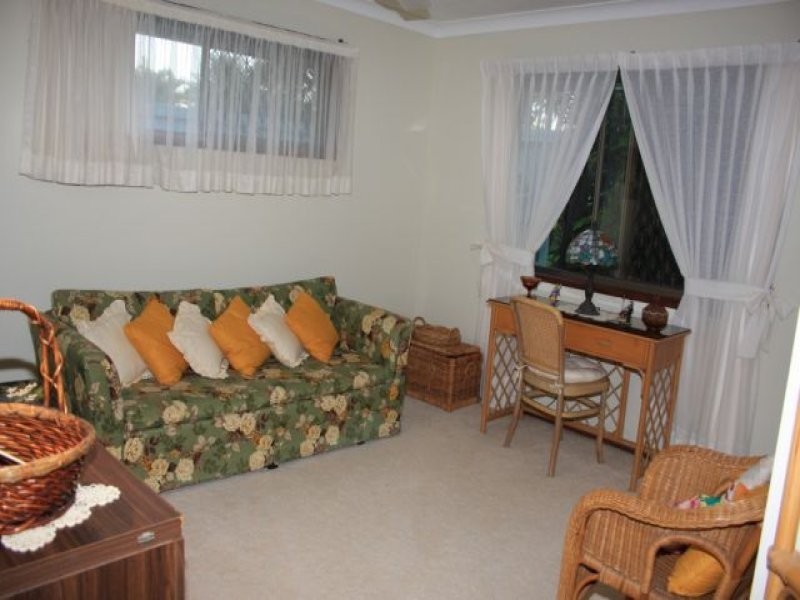 5 Wanneroo Court, Mermaid Waters QLD 4218