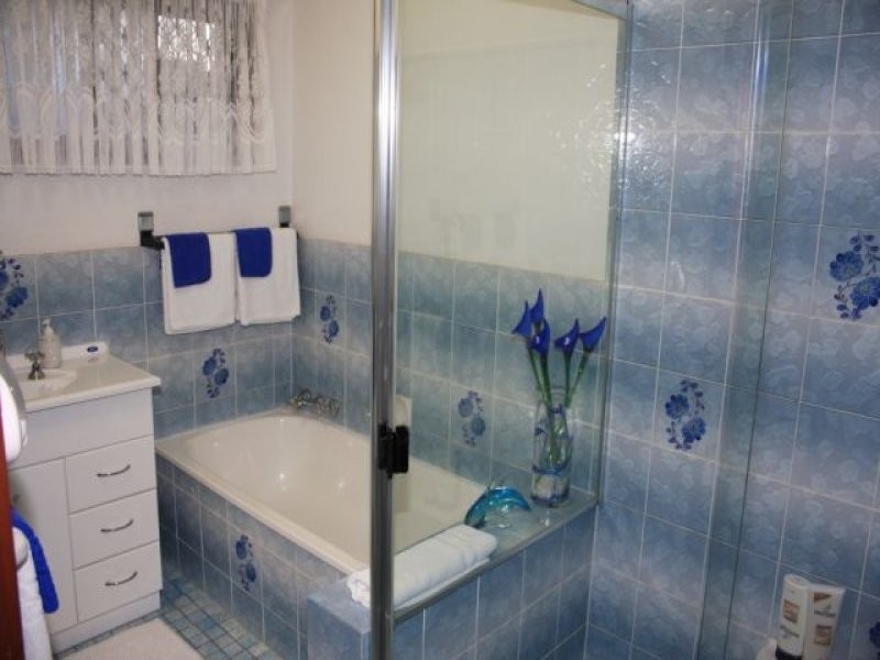 5 Wanneroo Court, Mermaid Waters QLD 4218