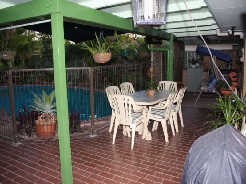 5 Wanneroo Court, Mermaid Waters QLD 4218