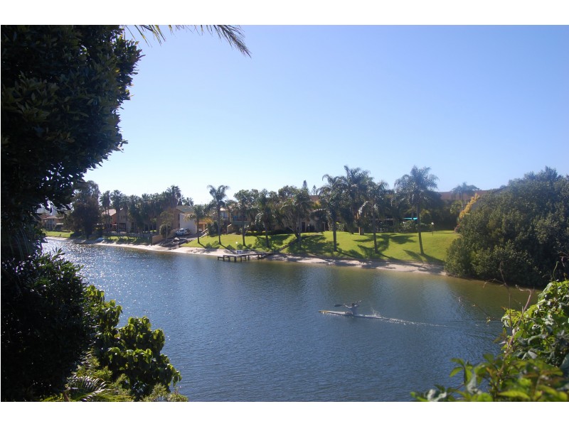 34/111 MARKERI ST, Mermaid Waters QLD 4218