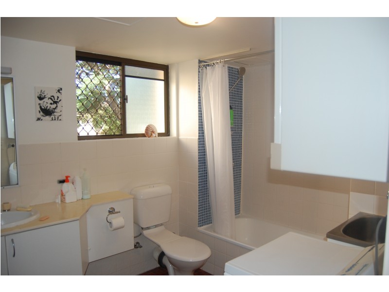 34/111 MARKERI ST, Mermaid Waters QLD 4218