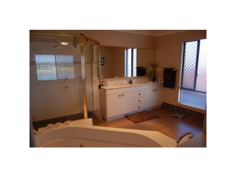 Varsity Lakes QLD 4227