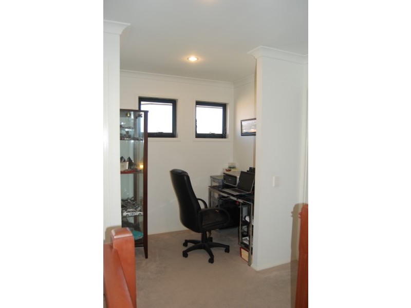 Varsity Lakes QLD 4227