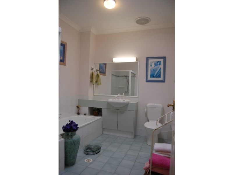 Hope Island QLD 4212