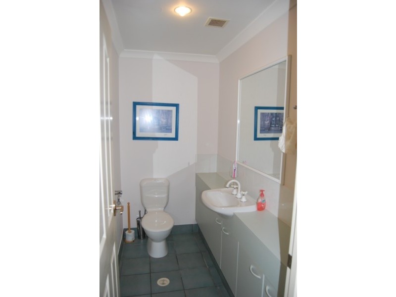 Hope Island QLD 4212