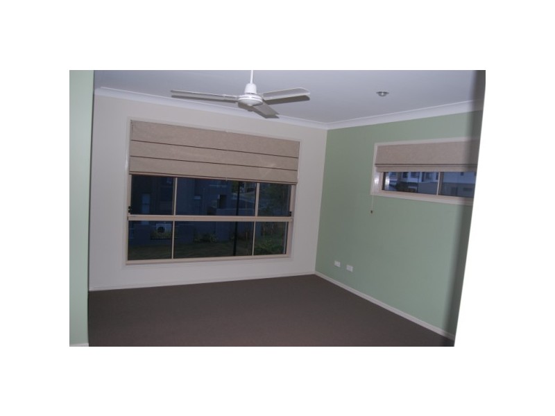 Varsity Lakes QLD 4227