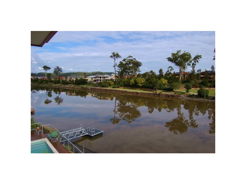 17 Valetta st, Varsity Lakes QLD 4227