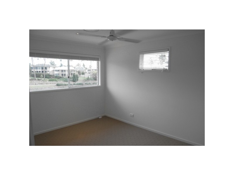 17 Valetta st, Varsity Lakes QLD 4227