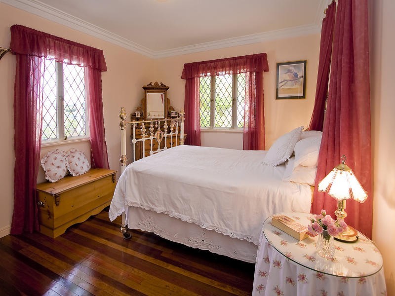 14 Thomas St., Camp Hill QLD 4152