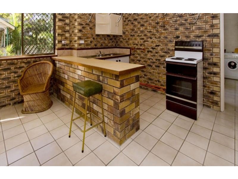 14 Thomas St., Camp Hill QLD 4152