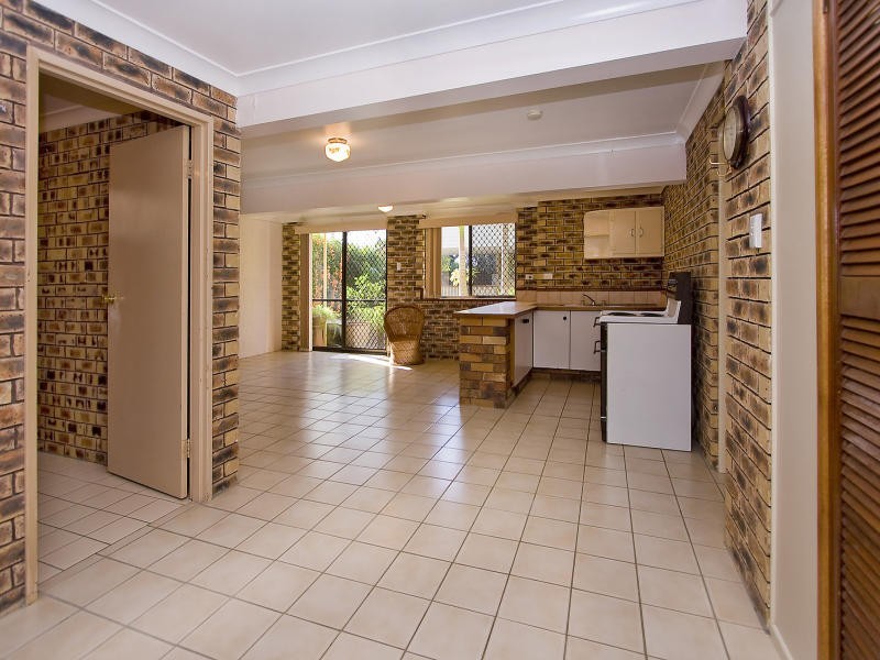 14 Thomas St., Camp Hill QLD 4152