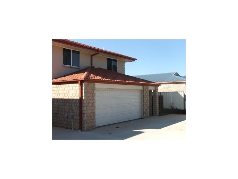 390 West Street, Kearneys Spring QLD 4350