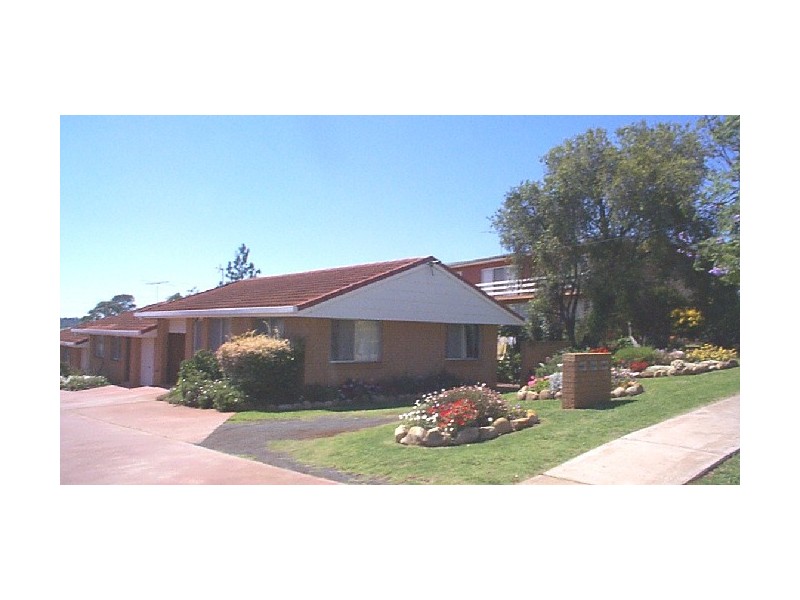 1/272 West Street, Harristown QLD 4350