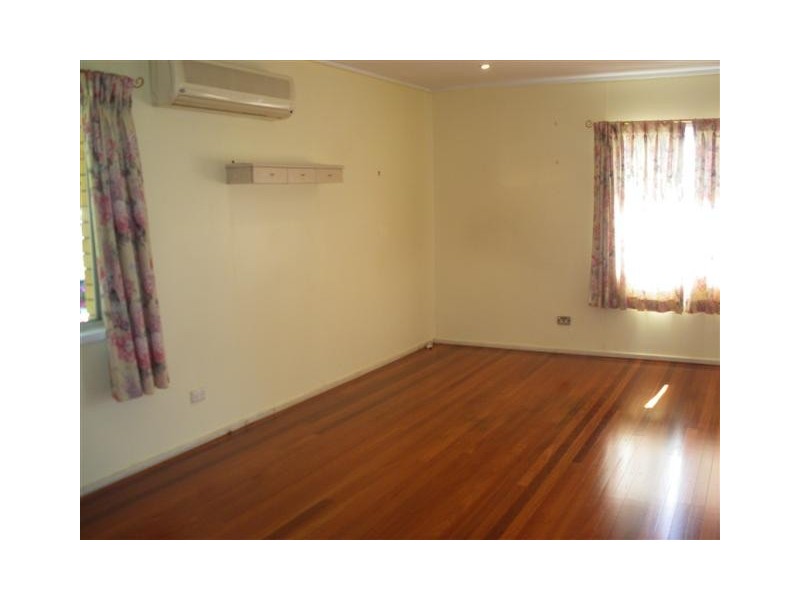 42 Warbler Street, Inala QLD 4077