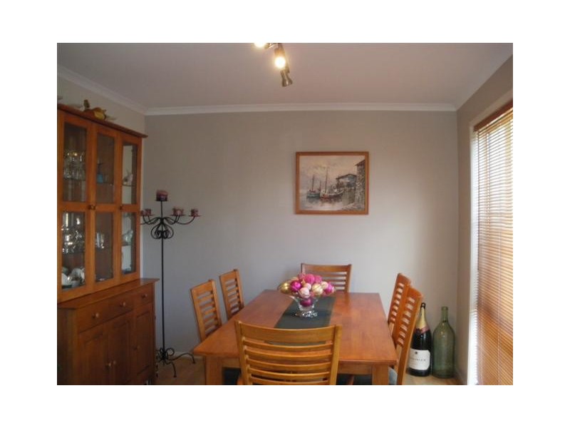 6 Jetty Walk, Forest Lake QLD 4078