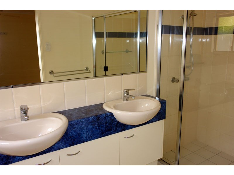 128 Pioneer Crescent, Bellbowrie QLD 4070