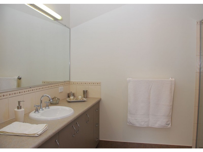 18 Annette Street, Dundowran Beach QLD 4655