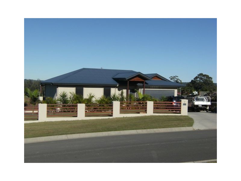 7 Golf Crescent, Craignish QLD 4655