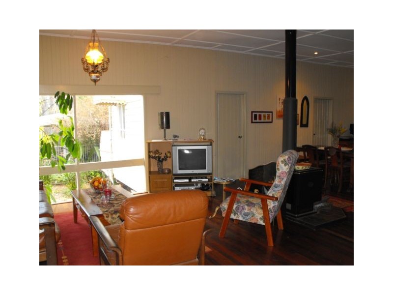 Coalstoun Lakes QLD 4621