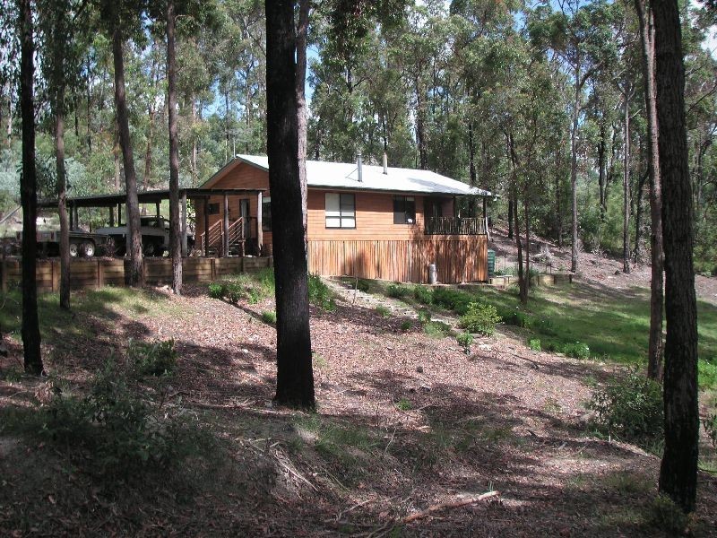 7 Pinnell Road, Crows Nest QLD 4355