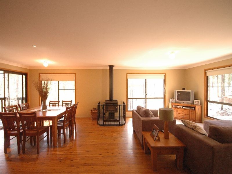 7 Pinnell Road, Crows Nest QLD 4355