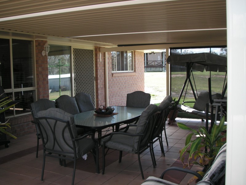 20 Eastside Road, Crows Nest QLD 4355