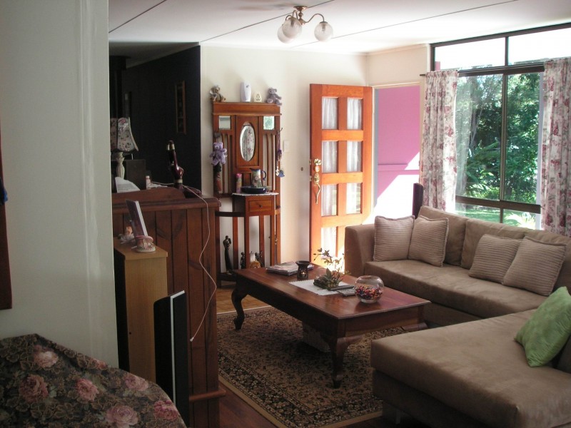 4 Mogg Road, Hampton QLD 4352