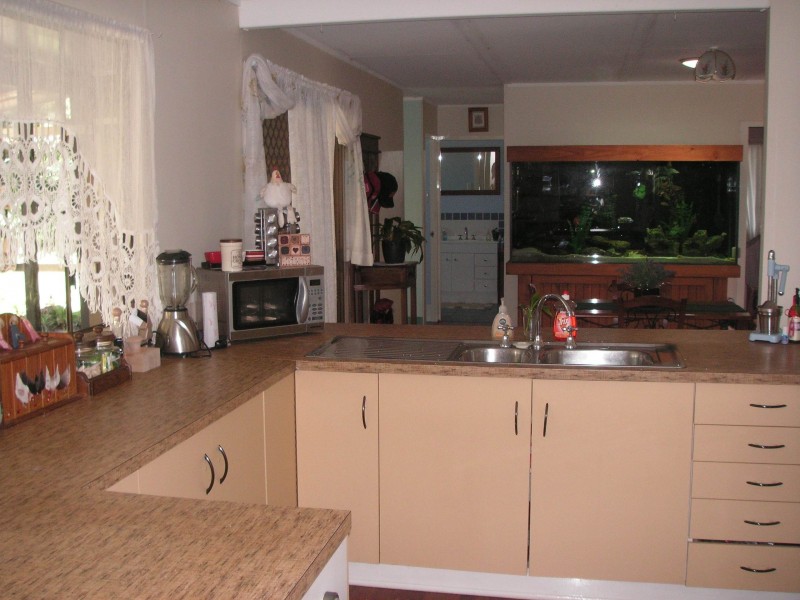 4 Mogg Road, Hampton QLD 4352