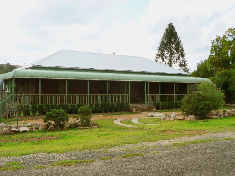 4 Hayden Street, Crows Nest QLD 4355