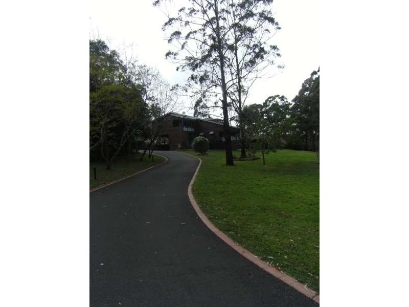 8 Dau Road, Highfields QLD 4352