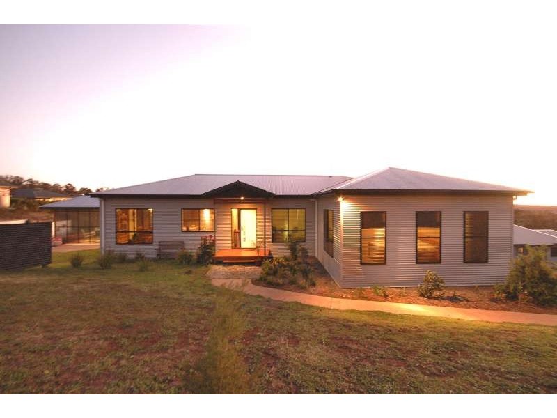 7 Debbie Court, Highfields QLD 4352