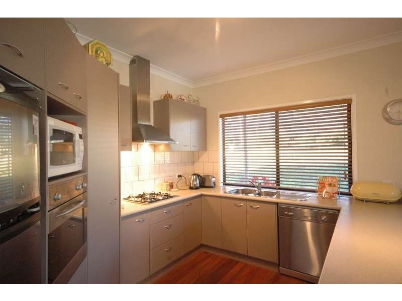 7 Debbie Court, Highfields QLD 4352