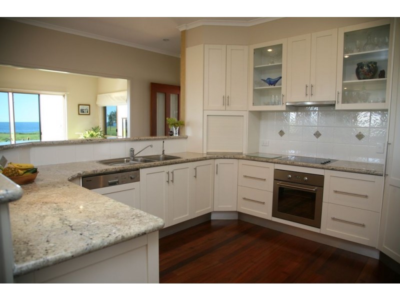 158 The Esplanade, Elliott Heads QLD 4670