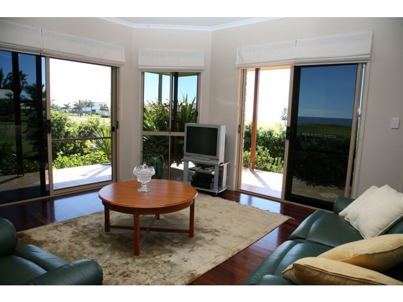 158 The Esplanade, Elliott Heads QLD 4670