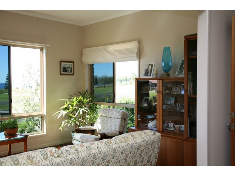 158 The Esplanade, Elliott Heads QLD 4670