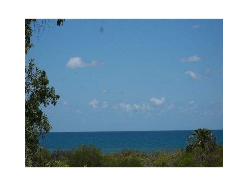 Moore Park Beach QLD 4670