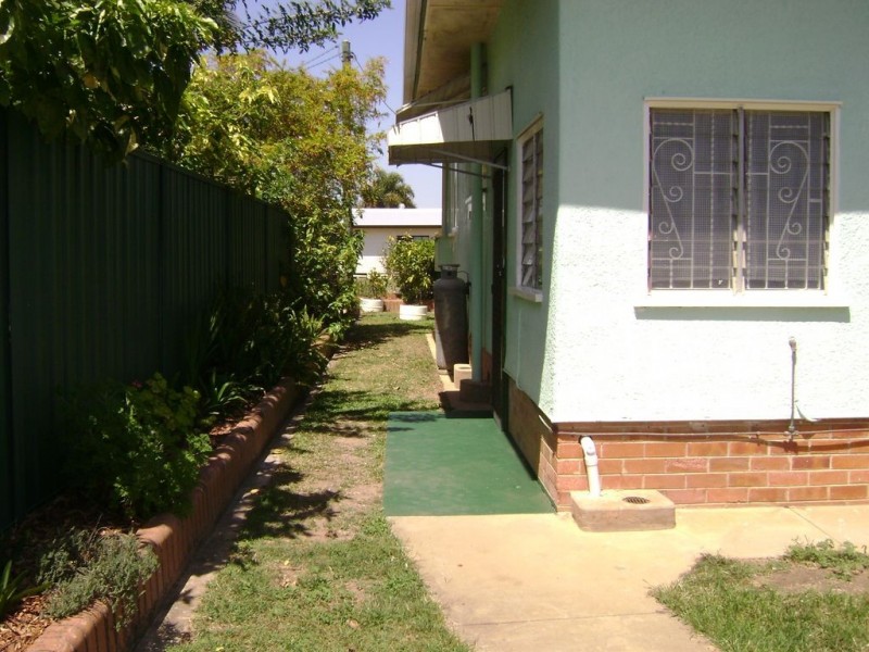 Avenell Heights QLD 4670