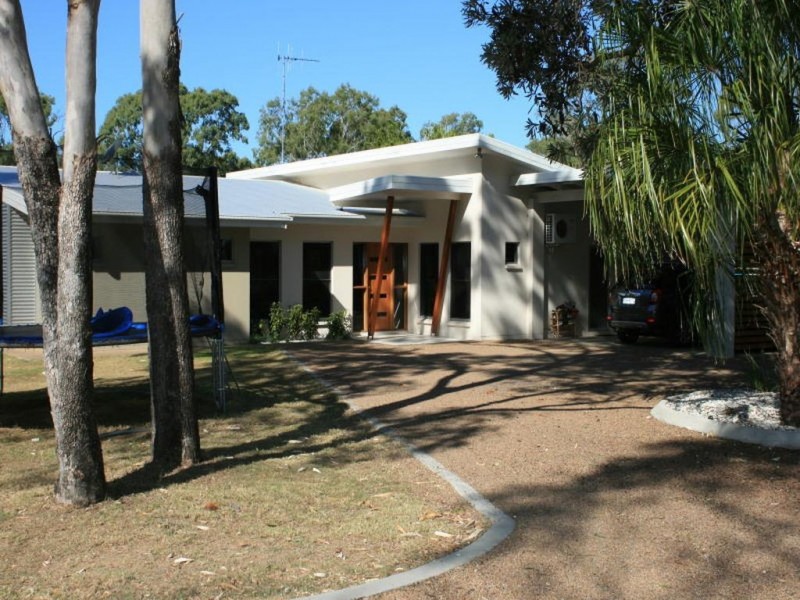 Moore Park Beach QLD 4670