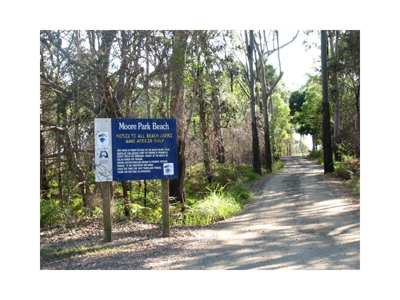 Moore Park Beach QLD 4670