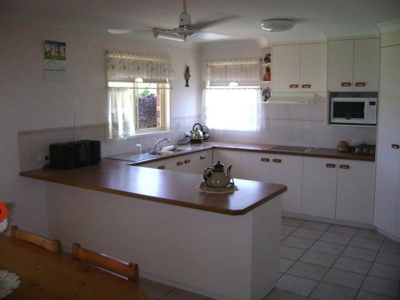 Avenell Heights QLD 4670